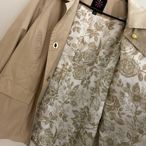 Isaac Mizrahi Live Tan Jacket - Picture 5 of 9